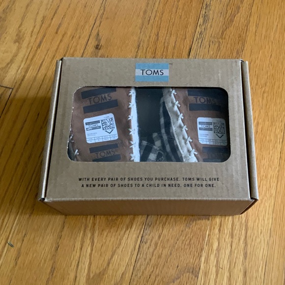 Toms Cuna Booties - Picture 2 of 6